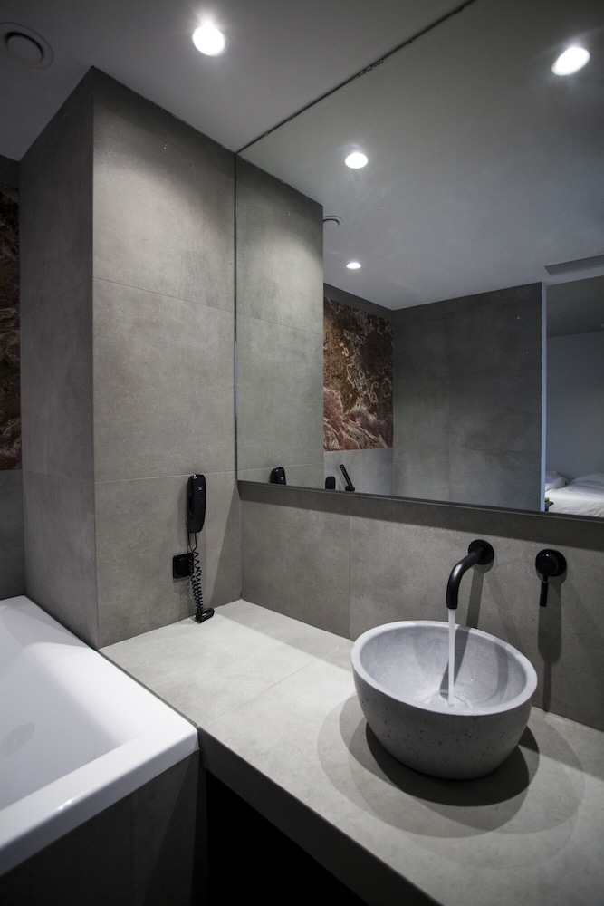Art Suites Korai 22