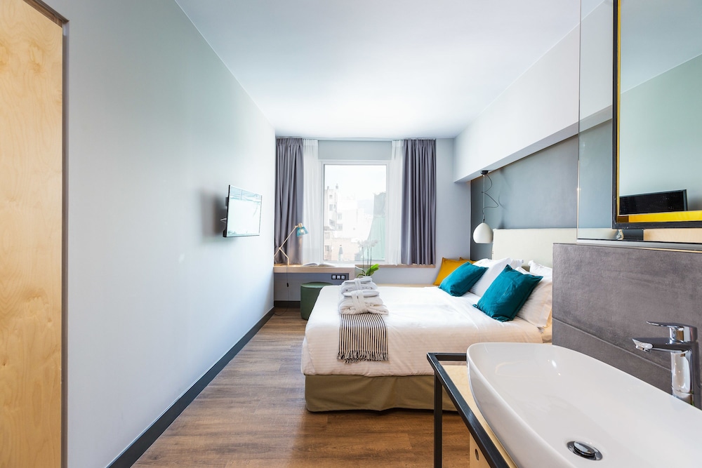 St Bjur Suites 24