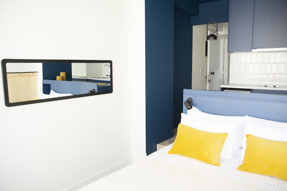 Athenian Sensations Apartments & Suites 17