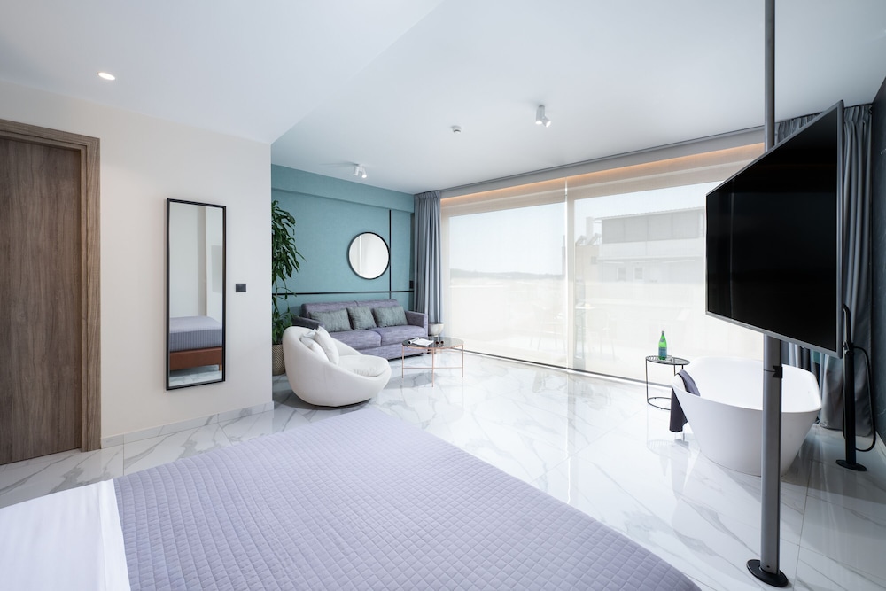 Enattica Suites 5