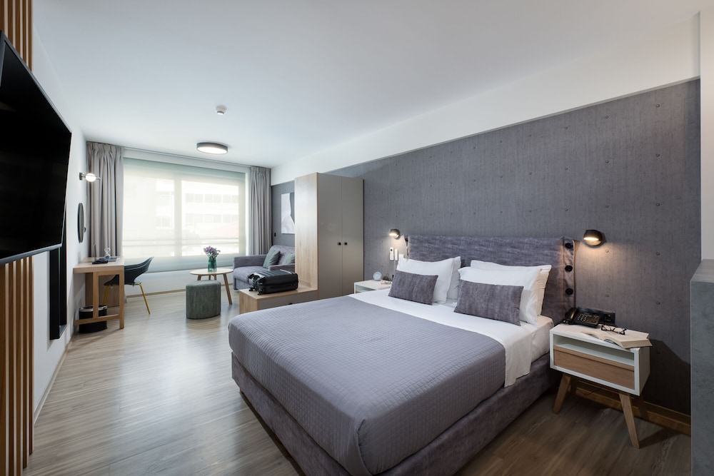 Enattica Suites 21