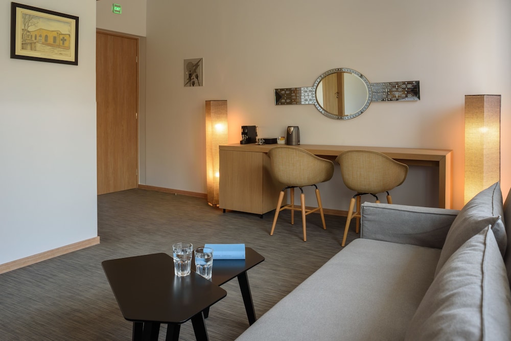 Fos DownTown Suites 23
