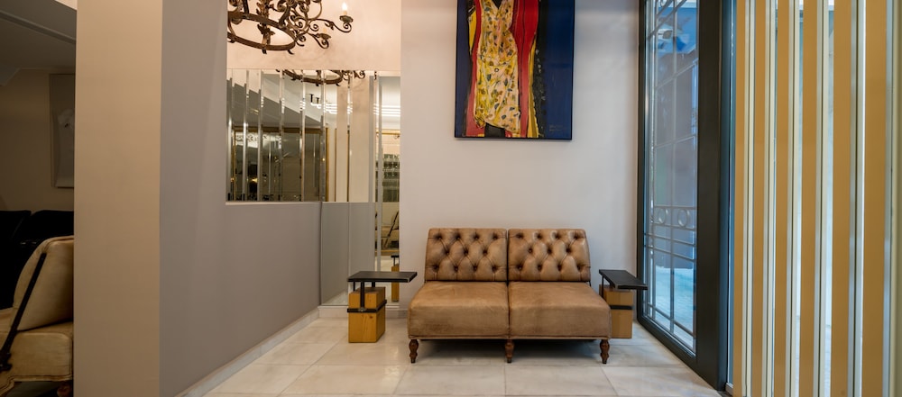 Fos DownTown Suites 4