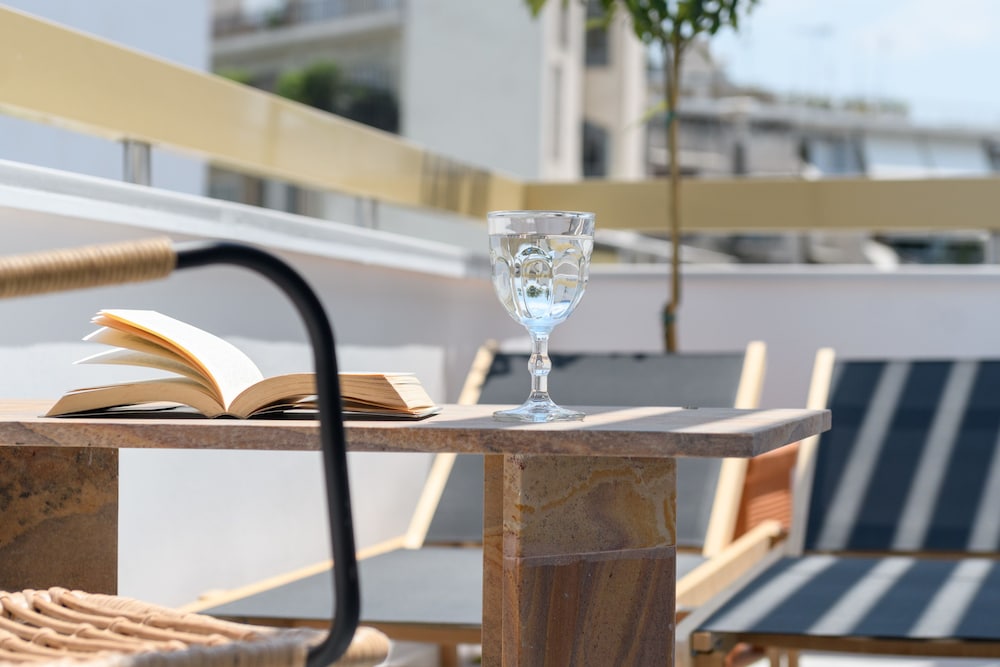 Fos DownTown Suites 8