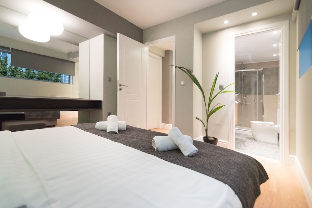 Fortyseven Luxury Suites & Lofts 20