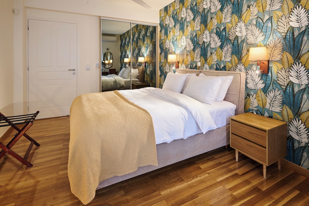 Rastoni Athens Suites 8