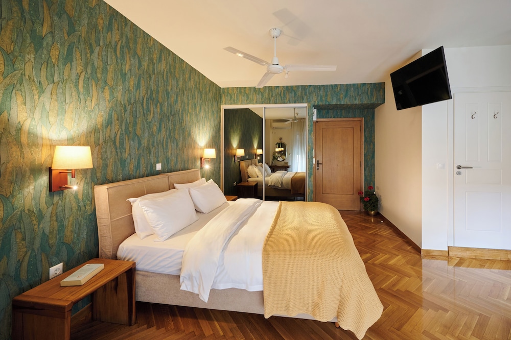 Rastoni Athens Suites 13