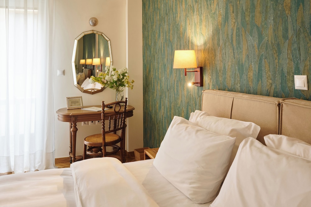 Rastoni Athens Suites 11