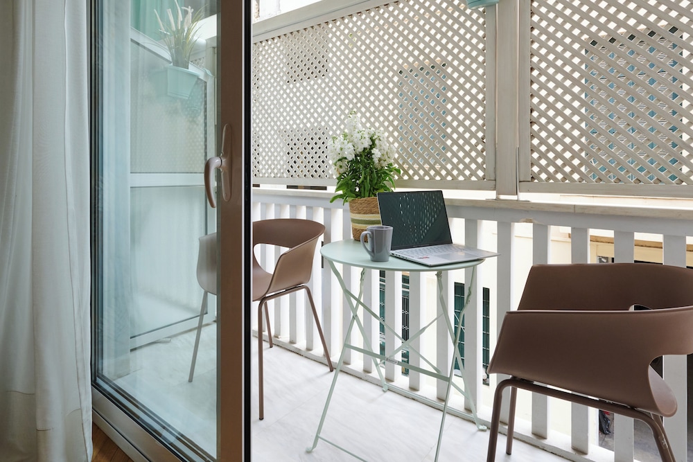 Rastoni Athens Suites 20