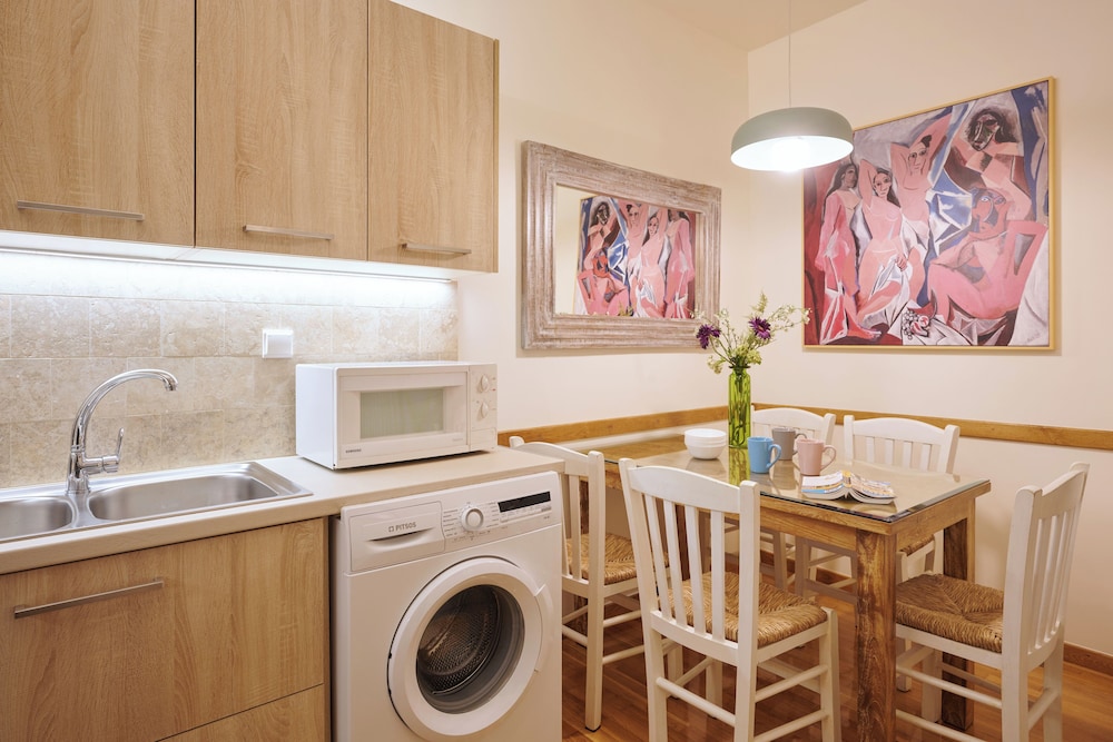 Rastoni Athens Suites 24