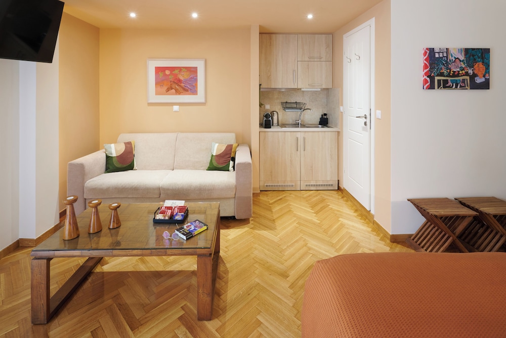 Rastoni Athens Suites 17