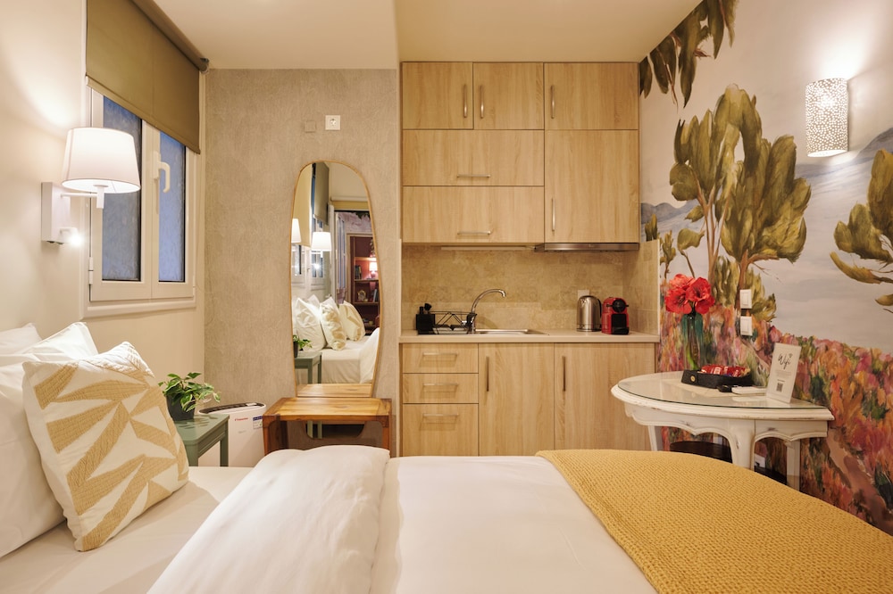 Rastoni Athens Suites 5