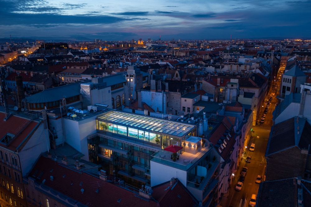 Cortile Budapest Hotel 2