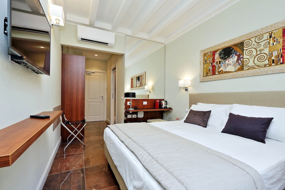Piazza Venezia Grand Suite 21