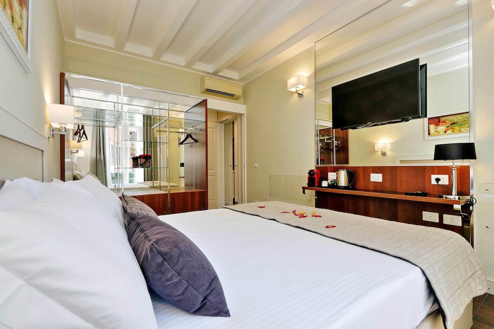 Piazza Venezia Grand Suite 9