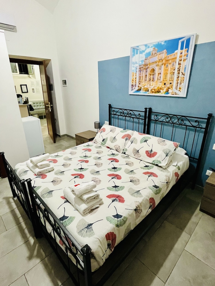 Grandis Rooms 24