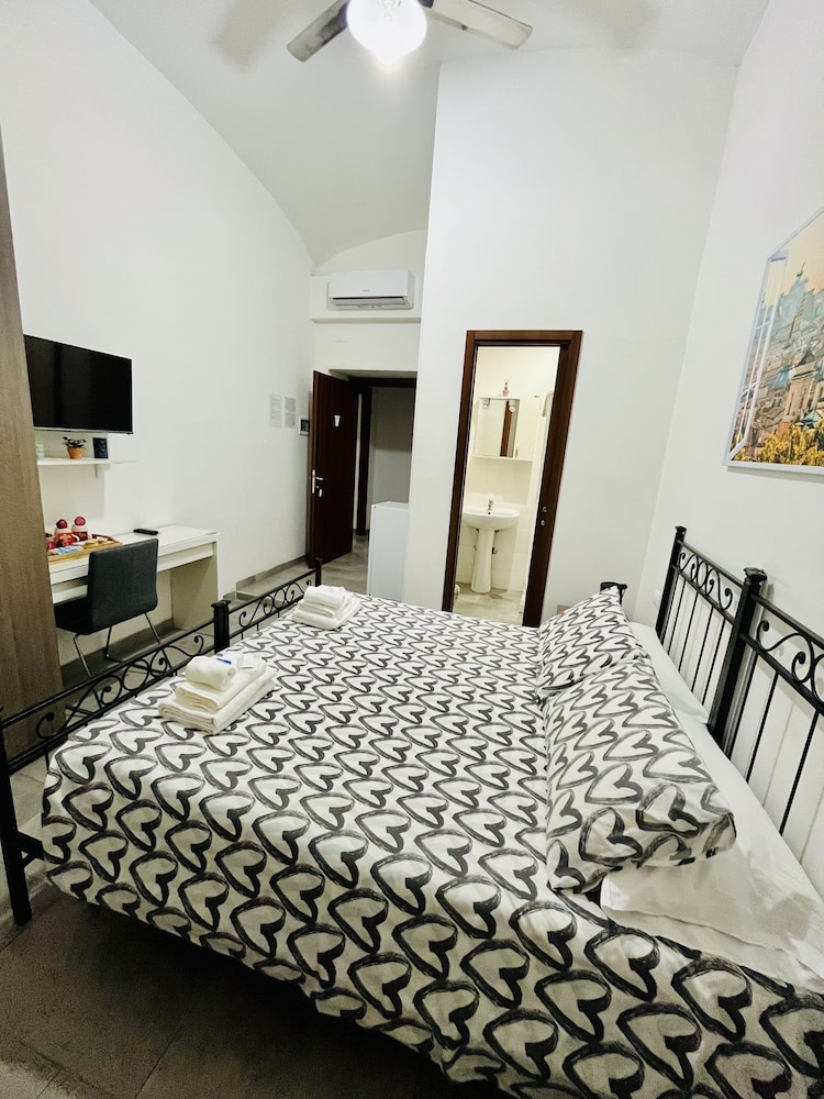 Grandis Rooms 21