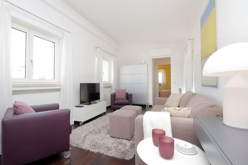 Crispi Luxury Apartments - My Extra Home 9