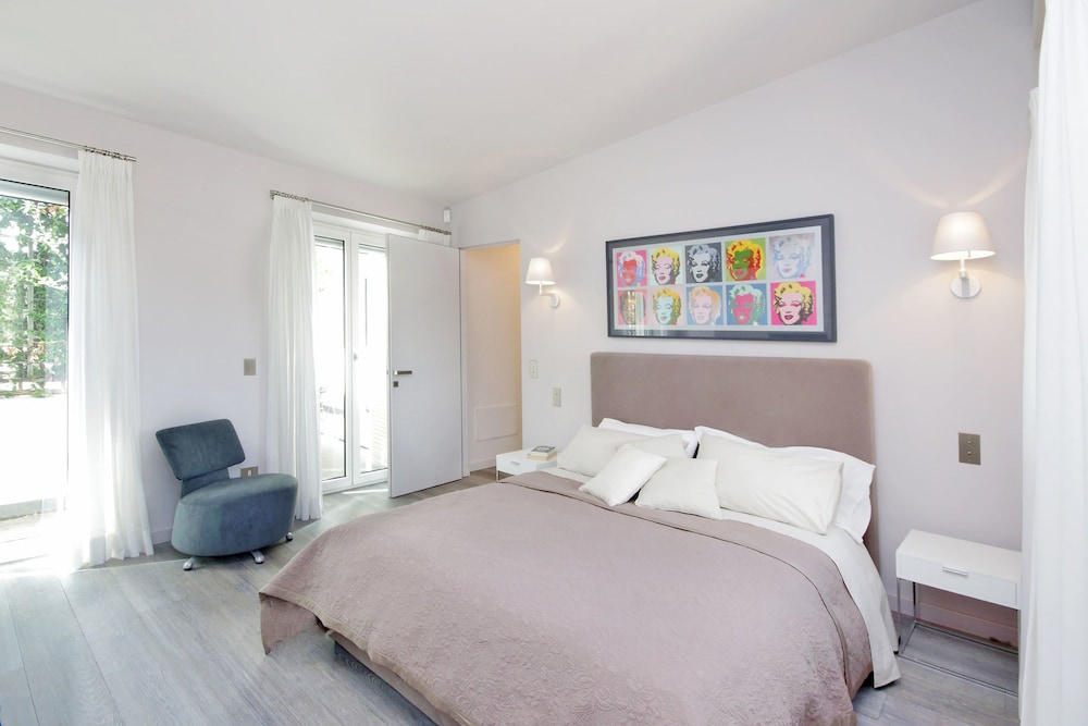 Crispi Luxury Apartments - My Extra Home 4