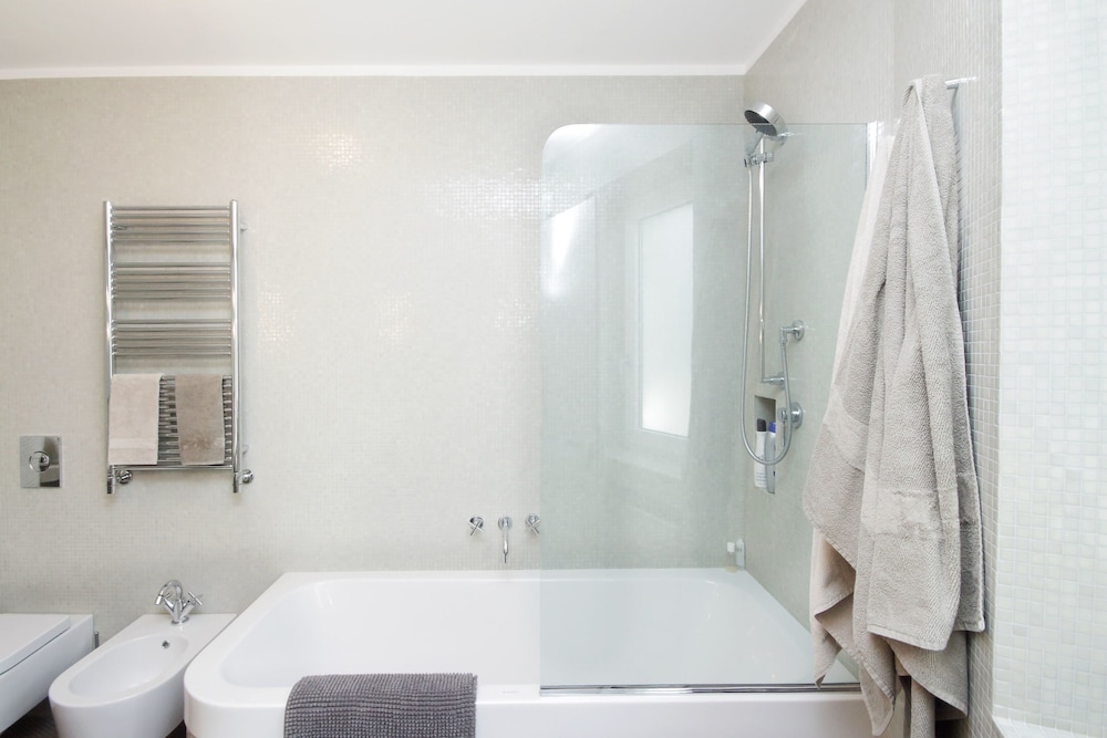 Crispi Luxury Apartments - My Extra Home 15