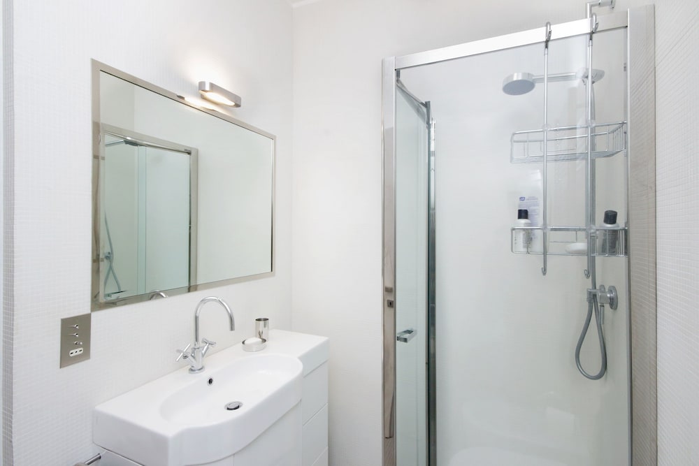 Crispi Luxury Apartments - My Extra Home 13