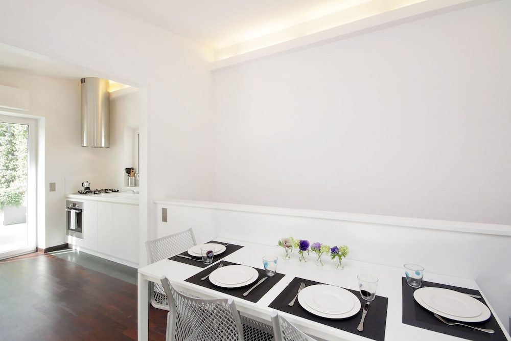 Crispi Luxury Apartments - My Extra Home 6