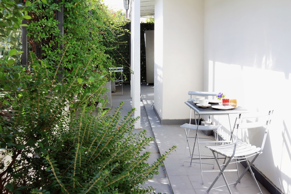 Crispi Luxury Apartments - My Extra Home 11