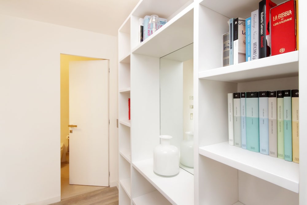 Crispi Luxury Apartments - My Extra Home 16