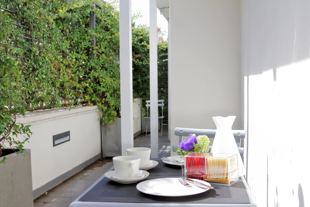 Crispi Luxury Apartments - My Extra Home 17