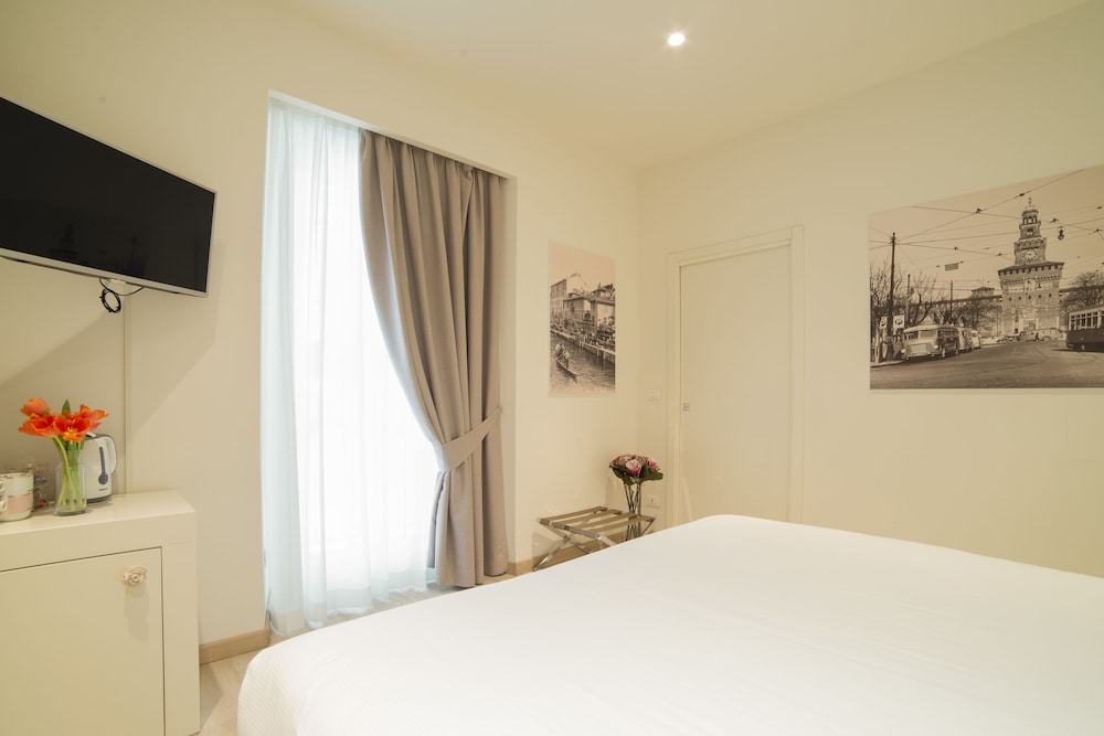 Rooms Milano Duomo 13