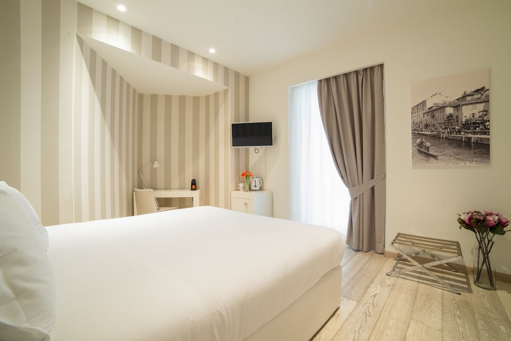 Rooms Milano Duomo 12