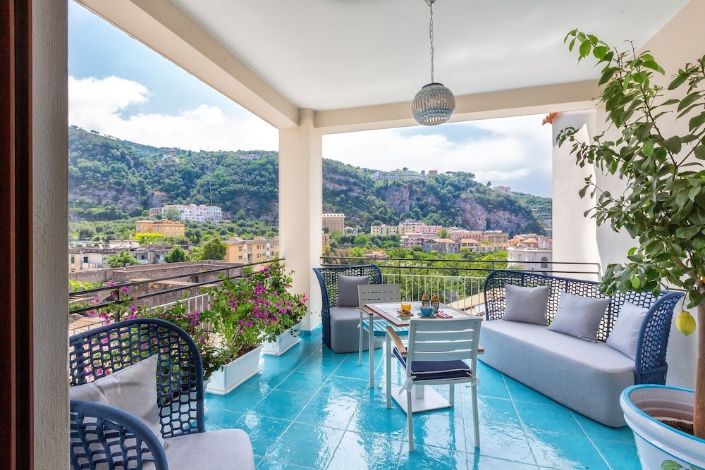Sersale Suites Sorrento 1