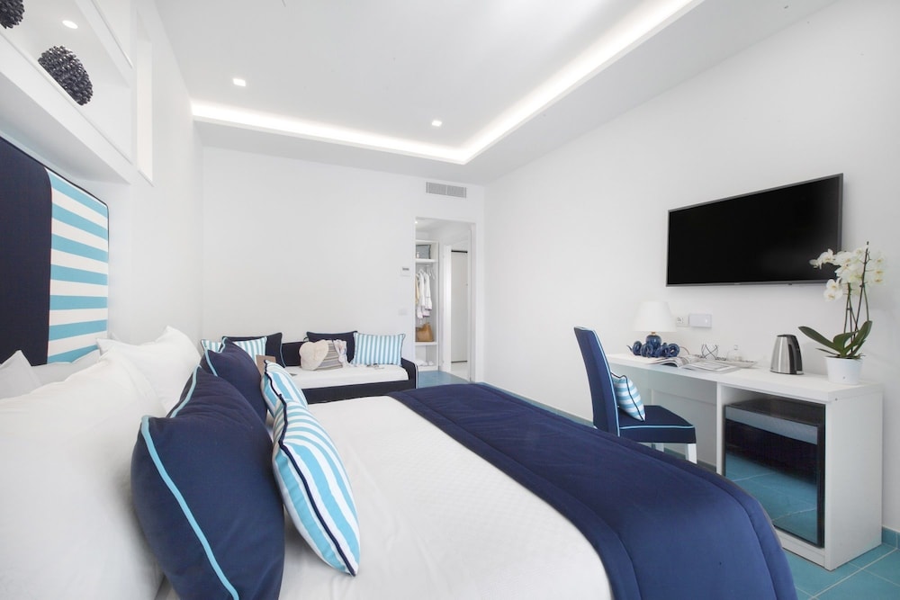 Sersale Suites Sorrento 12