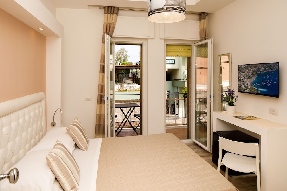 Sorrento Comfort Rooms 16