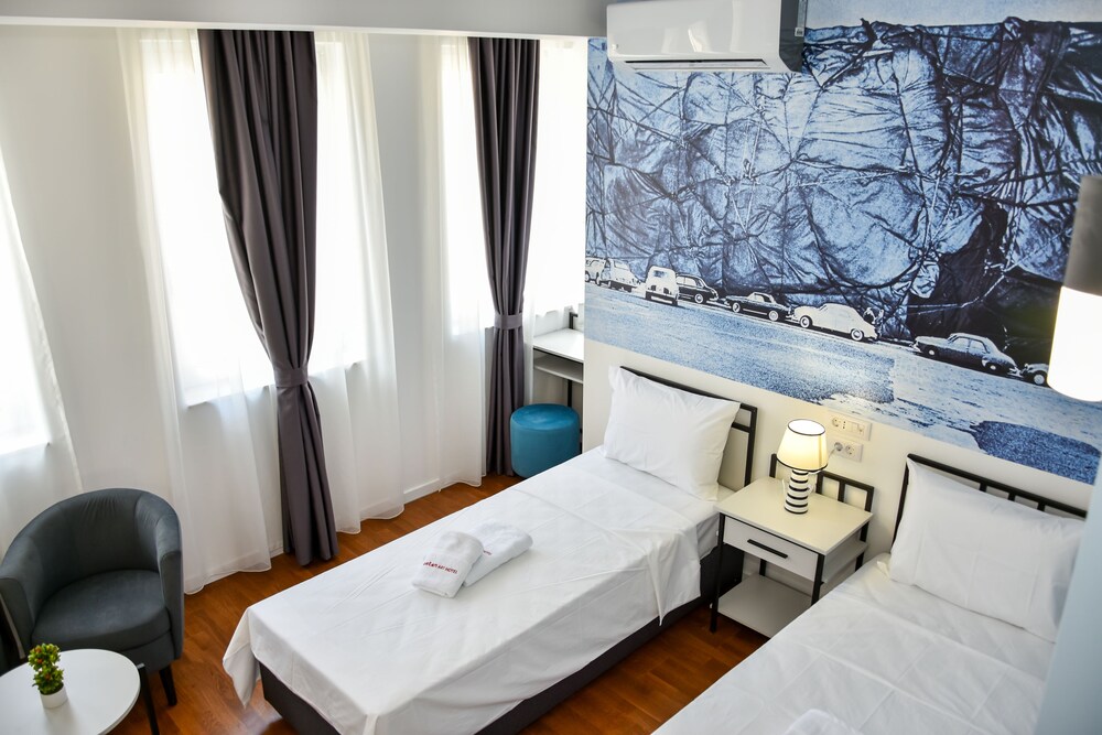 Osten Art Hotel 1
