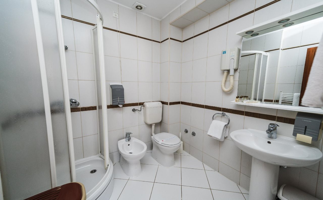 Hotel Astra 6
