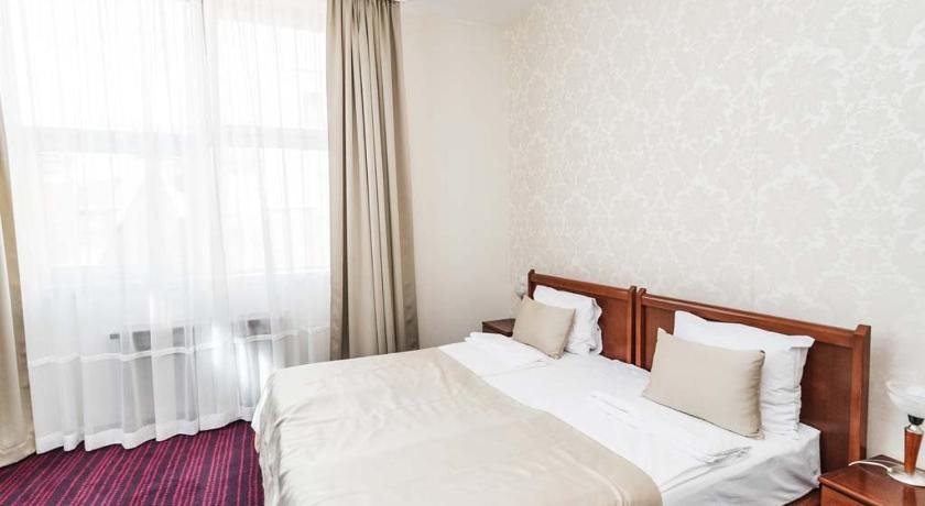 Hotel SAHAT 11