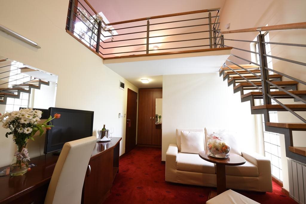 Hotel SAHAT 21