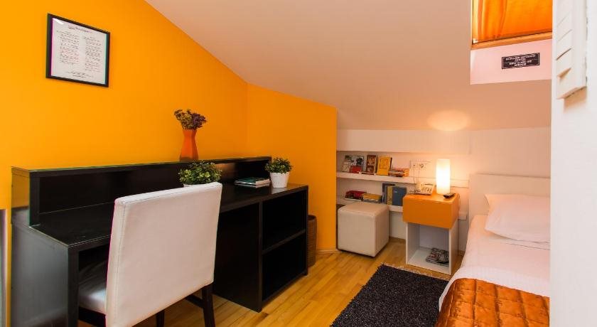 Boutique 36 2