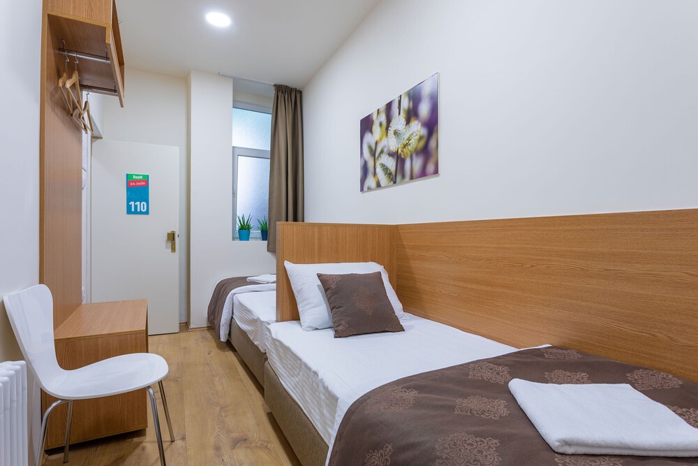 Booking En Suite 3