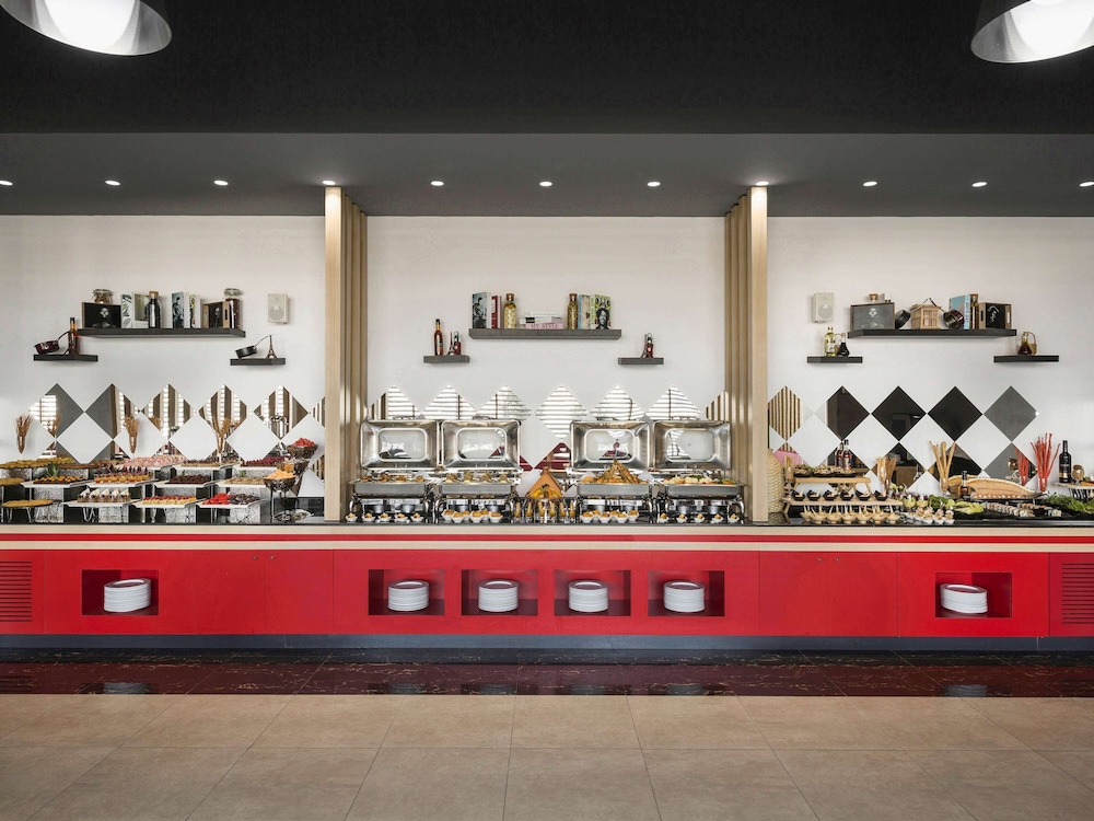 ibis Jeddah City Center 6