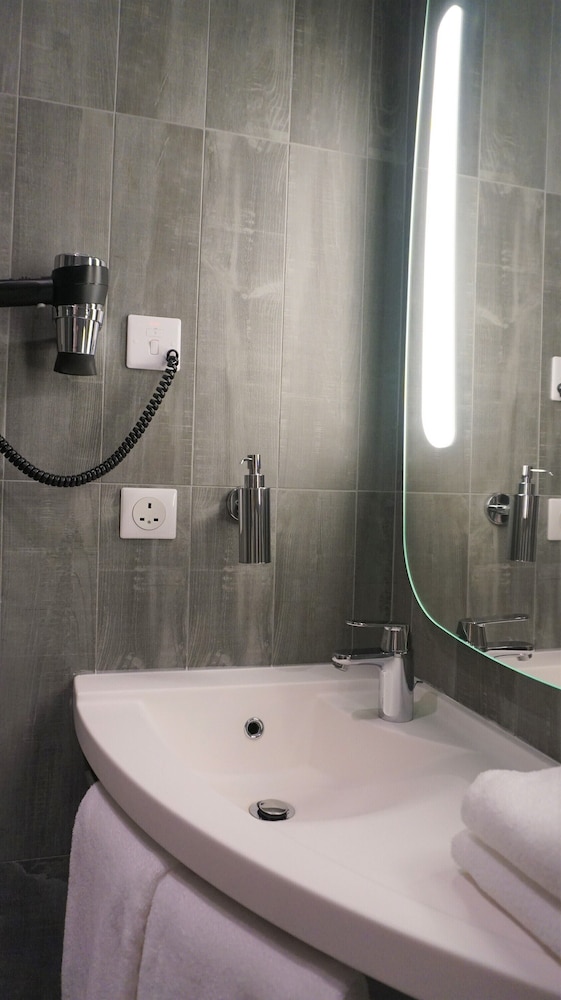 ibis Jeddah City Center 3