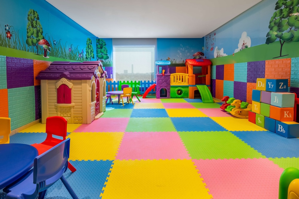 Park Inn by Radisson Jeddah Madinah Road 2