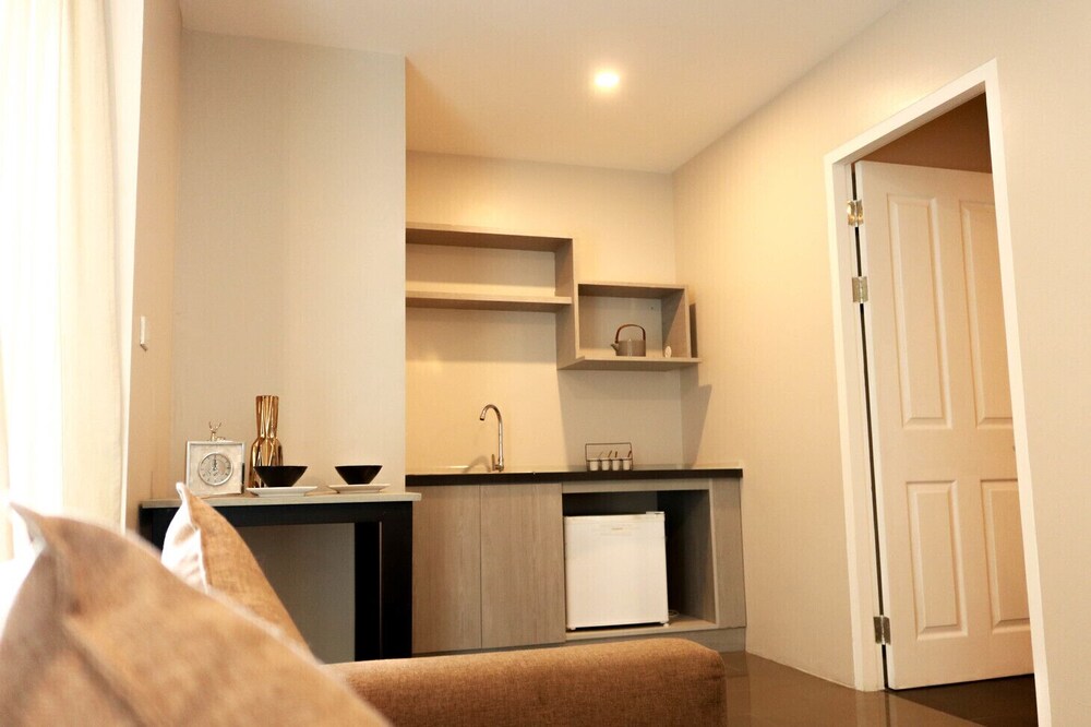 Collection O RQ Bangkok Sukhumvit 107 1