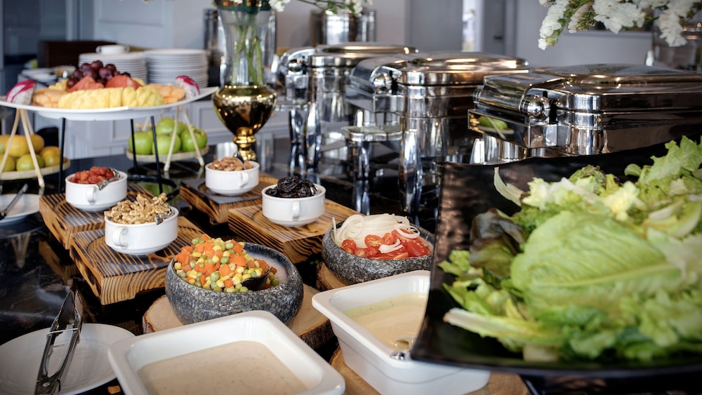 Staybridge Suites Bangkok Thonglor 2