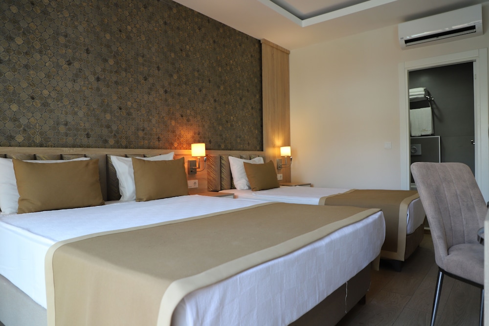 Lara Garden Butik Hotel 9