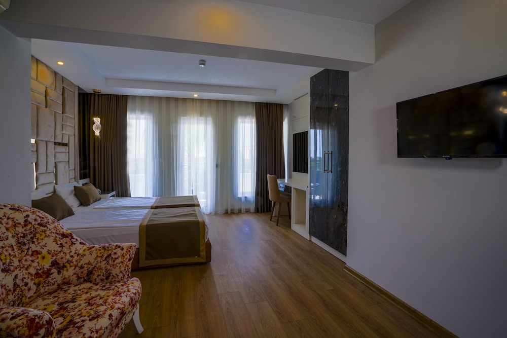 Lara Garden Butik Hotel 2
