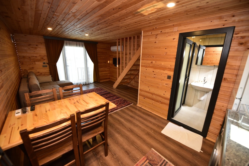 İrbeç Apart & Bungalow 6
