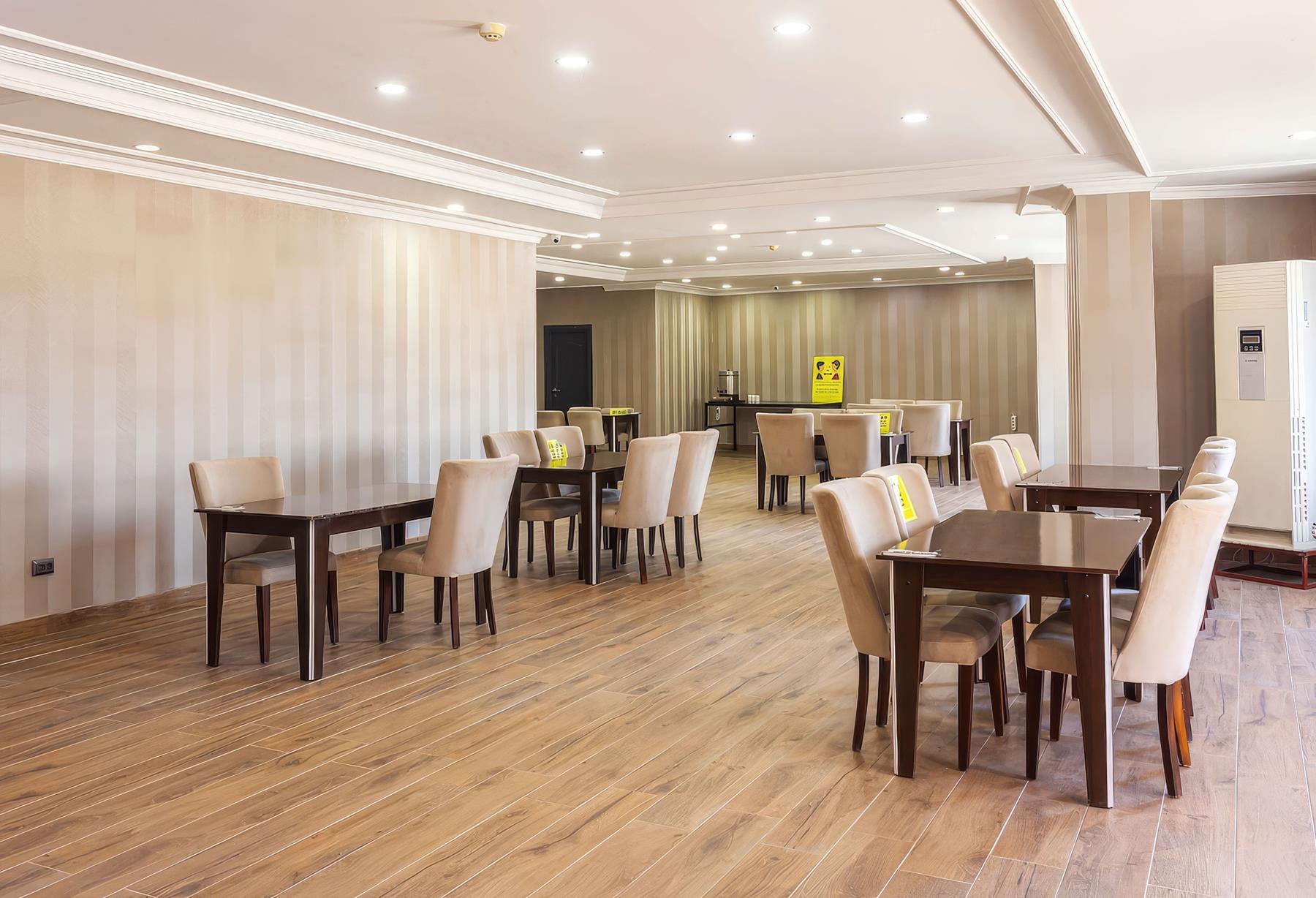 Marina Park Hotel 13