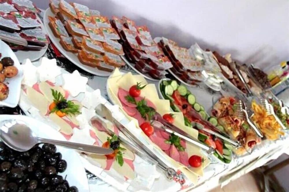 Grand Almira Hotel 18
